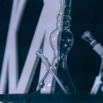 The Differences Between Glass Bongs and Dab Rigs